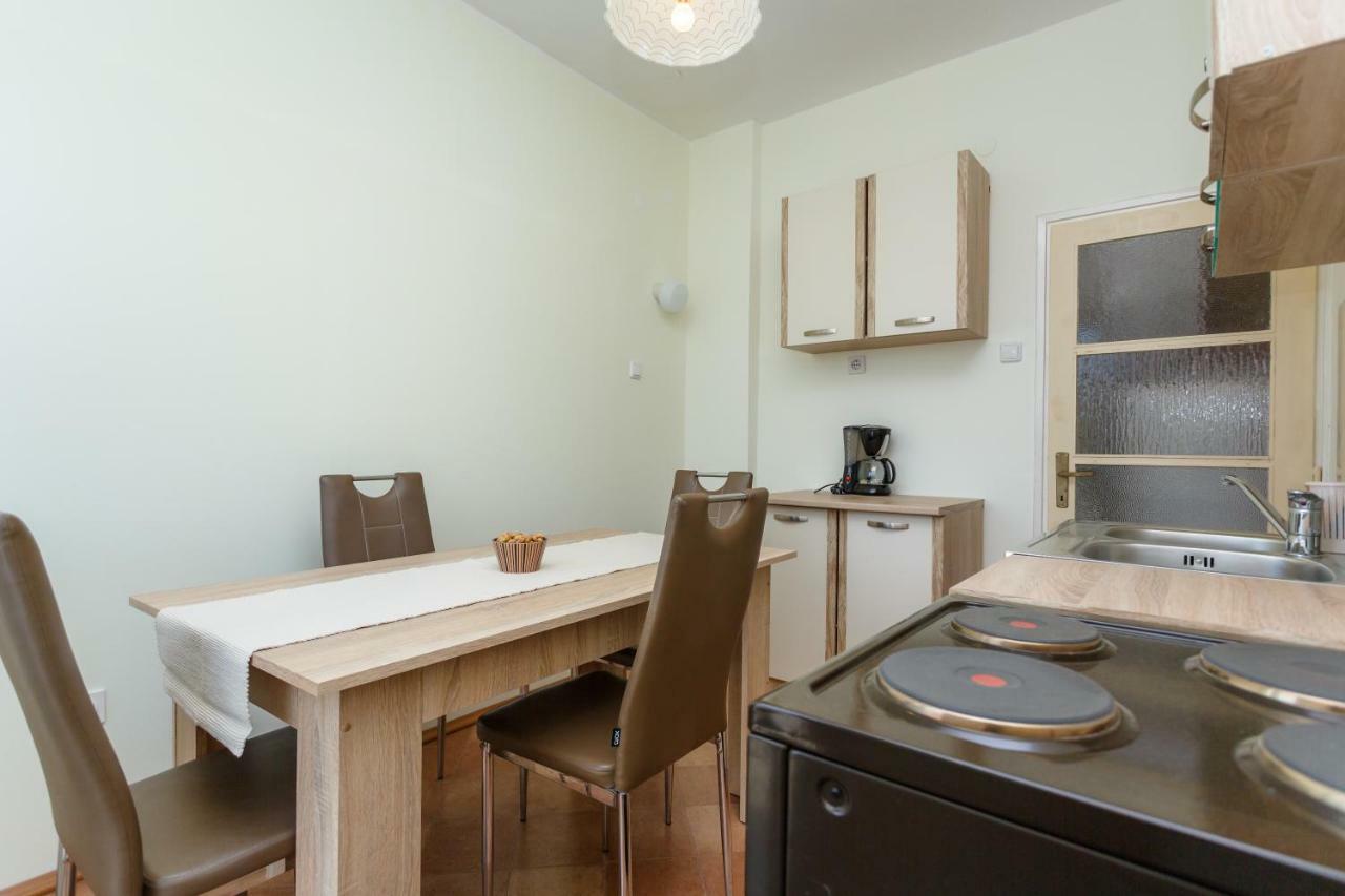 Apartman Jezevac Krk Town Exterior photo