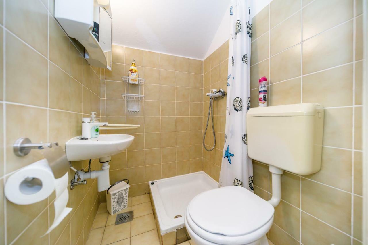 Apartman Jezevac Krk Town Exterior photo